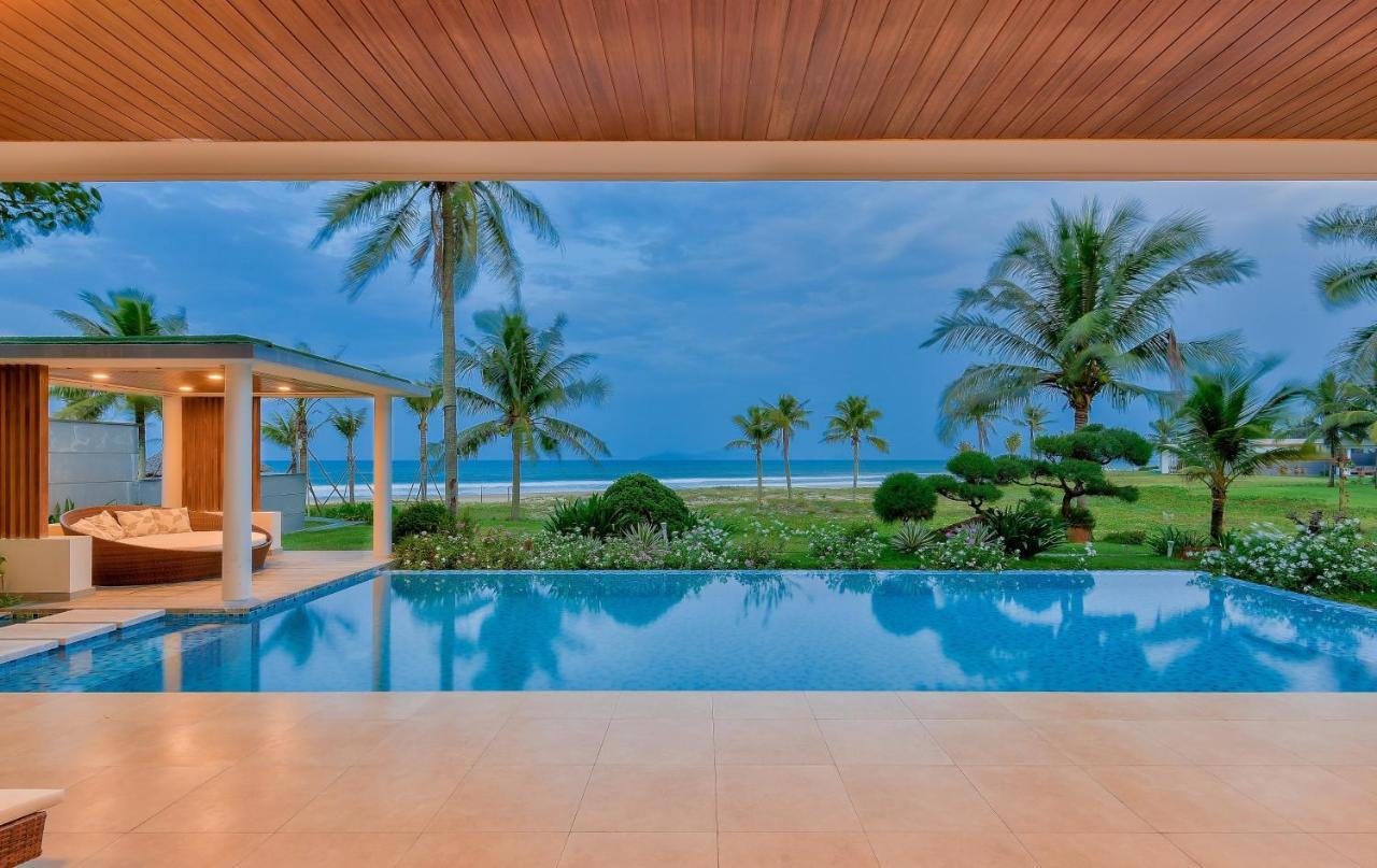 Deluxe Ocean Villa Along The Beach Da Nang Eksteriør billede