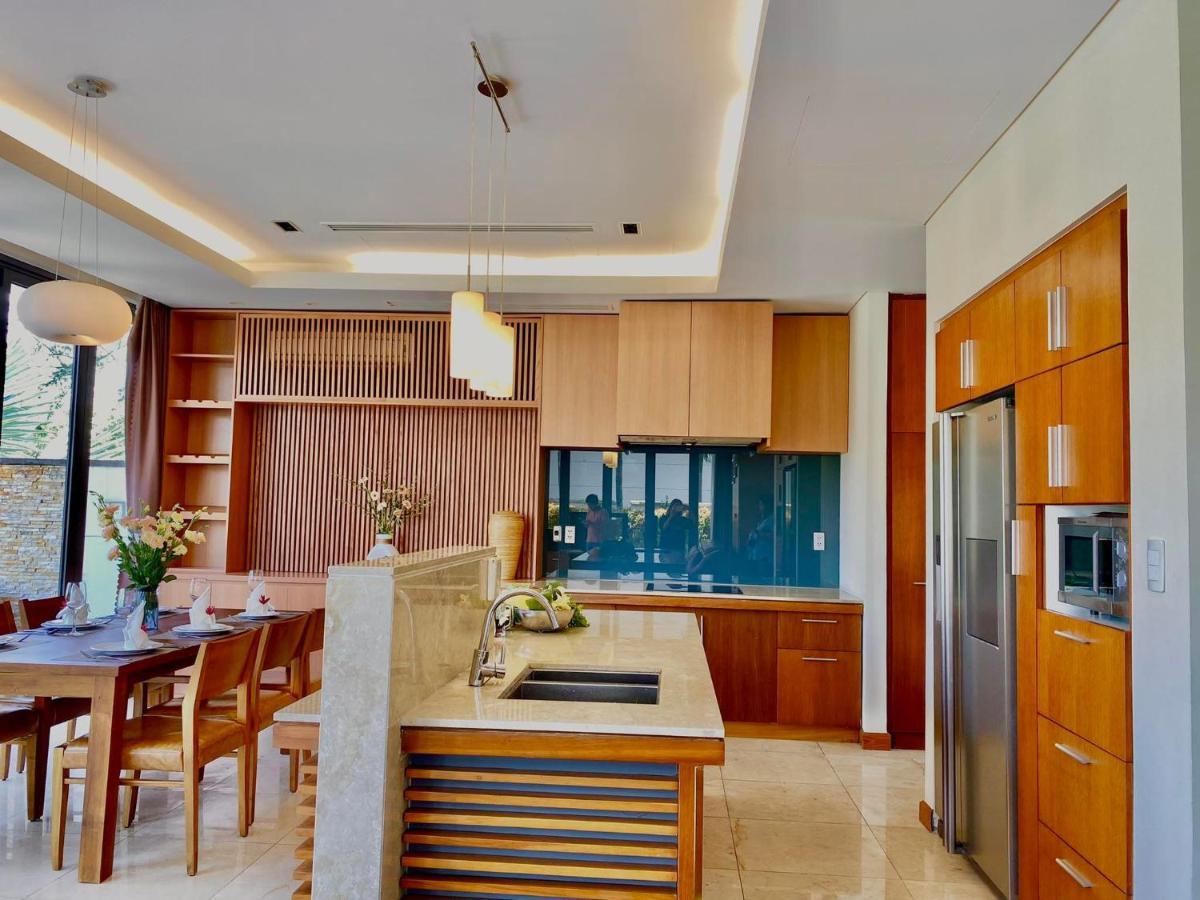 Deluxe Ocean Villa Along The Beach Da Nang Eksteriør billede